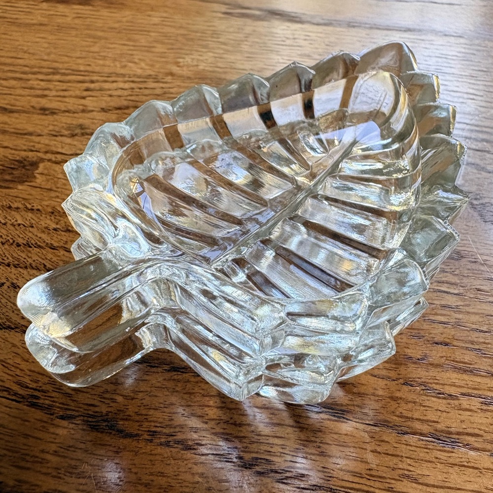 Vintage Lead Crystal Italian Glass Leaf Trinket Dishes Ashtray- Set of 2- 4.5” - Picture 9 of 16